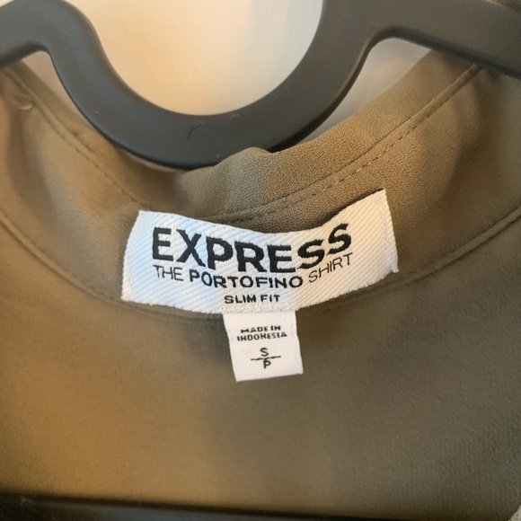 Express Button up shirt - Picture 2 of 3